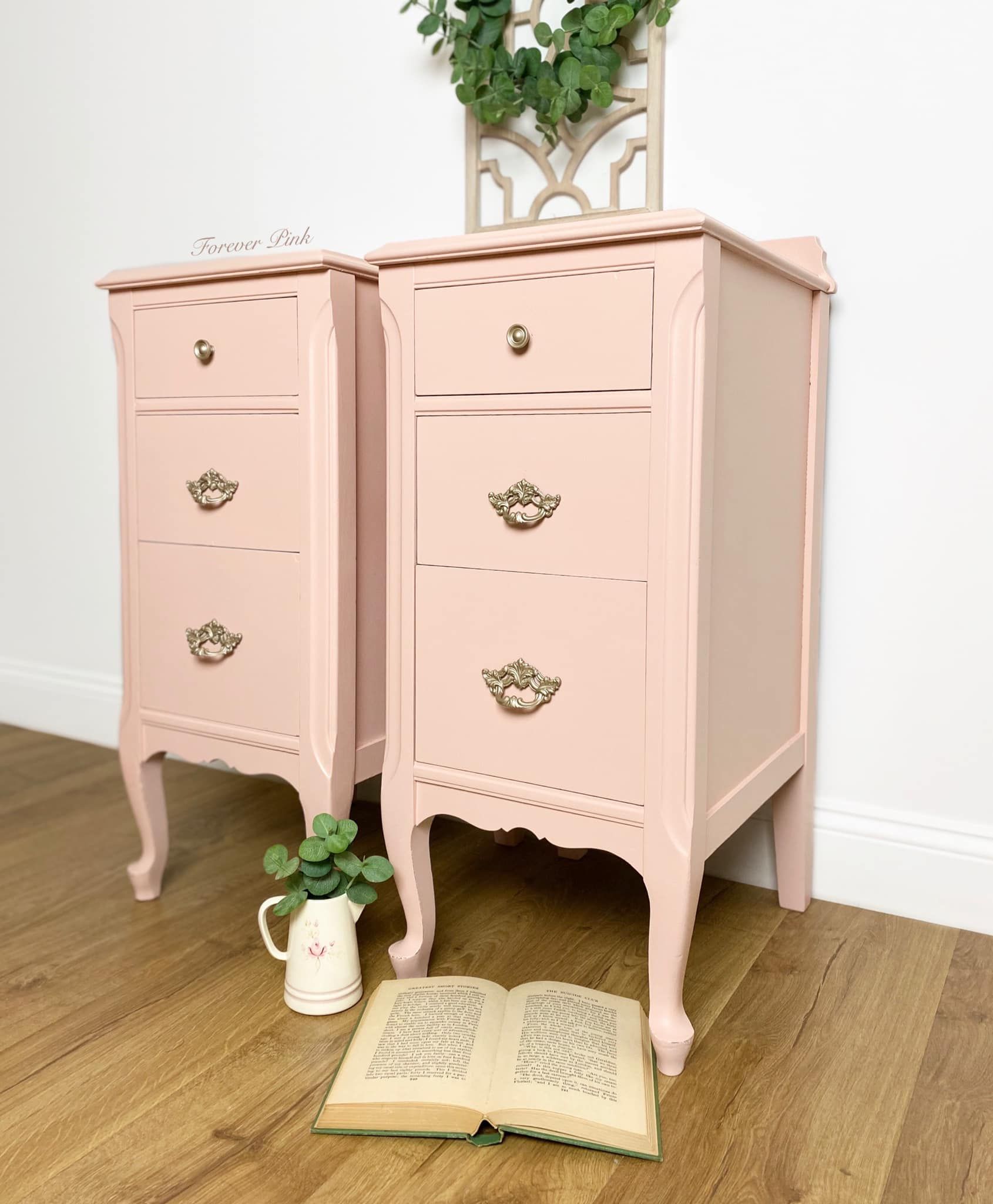 Curvy End Tables in Ooh La La with Clear Coat