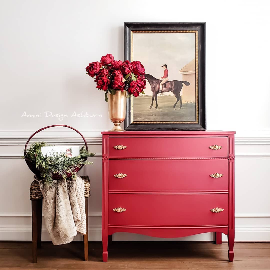 Bow-Front Three Drawer Dresser in Devotion with Gold Hardware