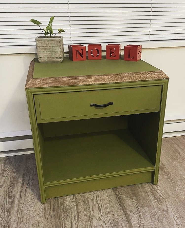 Retro Pea Moss Green painted side table end table